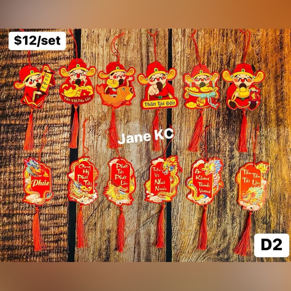 Red and Gold Hanging Decorations Set